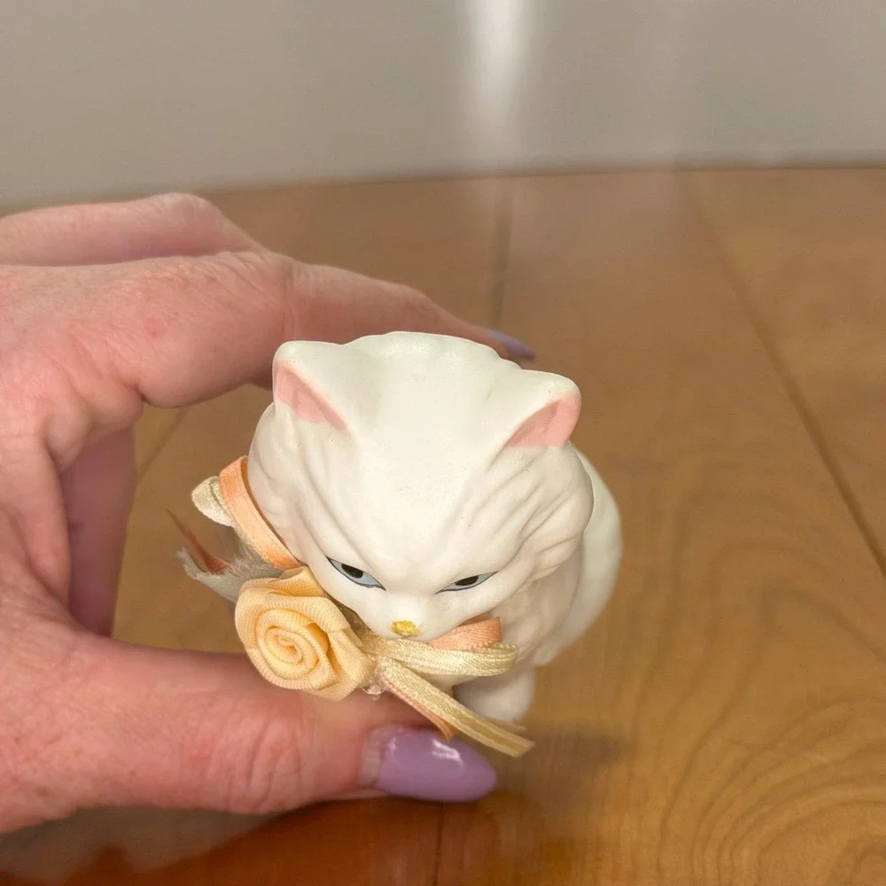 Vintage White Porcelain Cat Figurine Pair Matte Bisque Kittens with Roses Taiwan